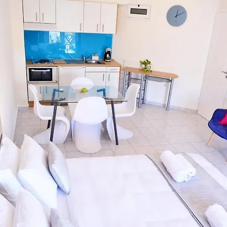 Aqua Apartment